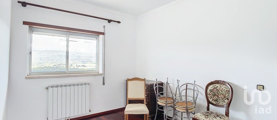 Casa T4 em Porto de Mós - São João Baptista e São Pedro de 325 m²