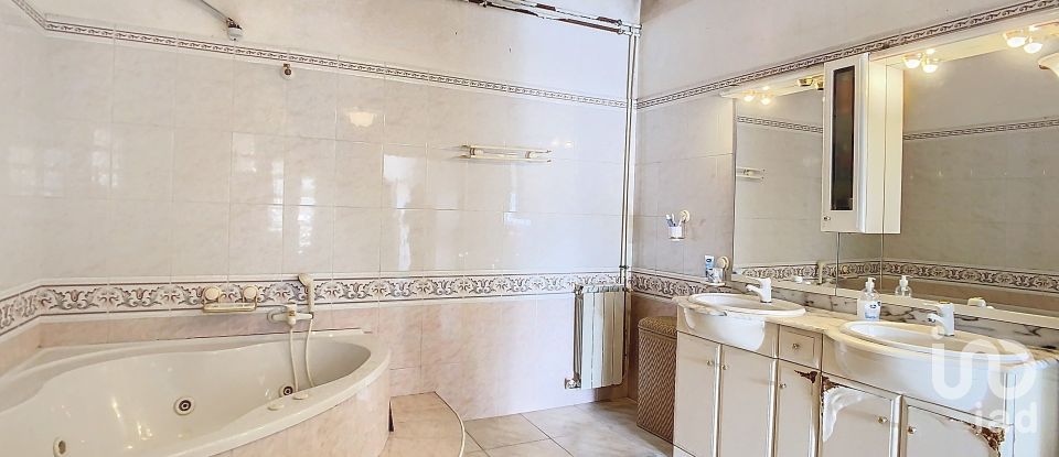 Casa T4 em Porto de Mós - São João Baptista e São Pedro de 325 m²