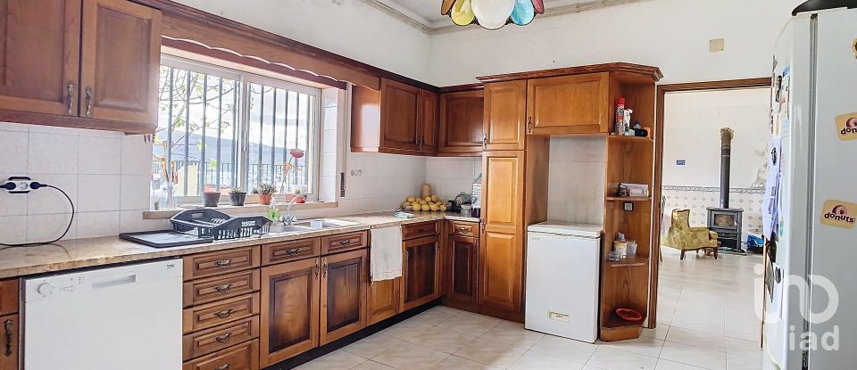 Casa T4 em Porto de Mós - São João Baptista e São Pedro de 325 m²