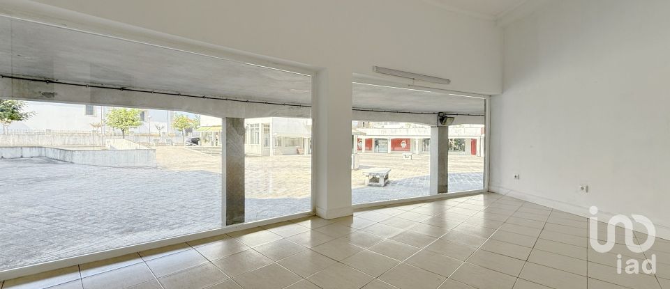 Loja / Estabelecimento Comercial em Oliveira do Bairro de 34 m²