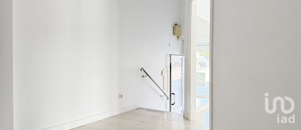 Loja / Estabelecimento Comercial em Oliveira do Bairro de 34 m²