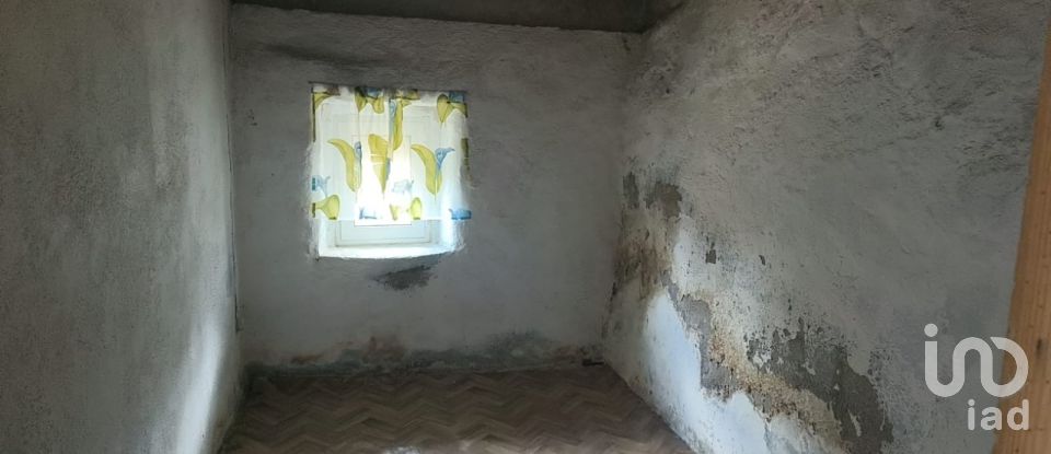 Maison T3 à Ervedal e Vila Franca da Beira de 58 m²