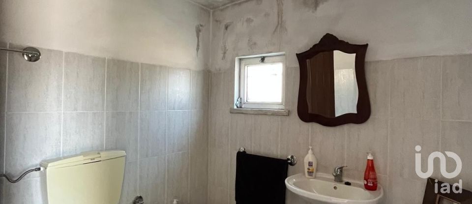 Maison T2 à Salgueiro do Campo de 133 m²