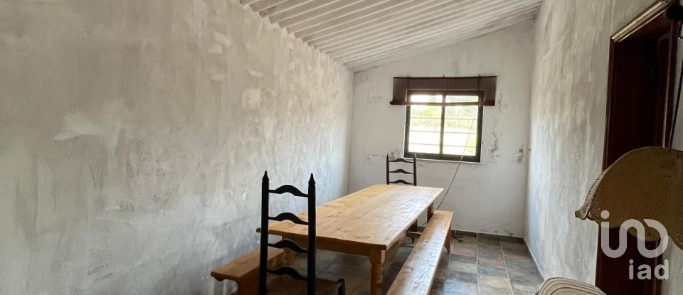 Maison T2 à Salgueiro do Campo de 133 m²