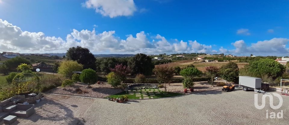 Maison T4 à Évora de Alcobaça de 175 m²