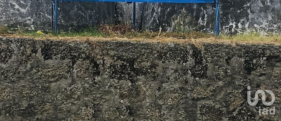 Moradia T2 em Peso da Régua e Godim de 265 m²