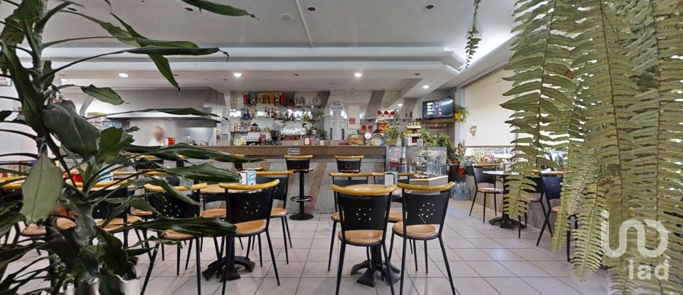 Boutique/Local commercial à Mafamude e Vilar do Paraíso de 95 m²