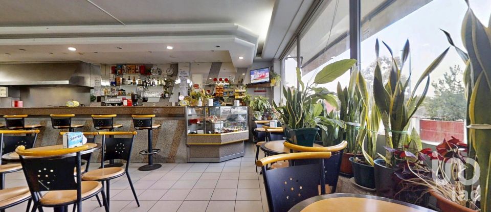 Boutique/Local commercial à Mafamude e Vilar do Paraíso de 95 m²