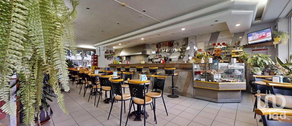 Boutique/Local commercial à Mafamude e Vilar do Paraíso de 95 m²