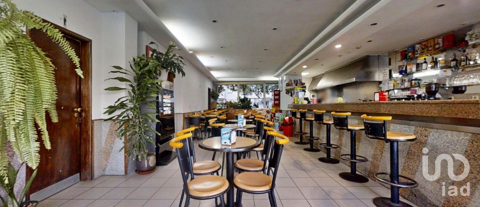 Boutique/Local commercial à Mafamude e Vilar do Paraíso de 95 m²