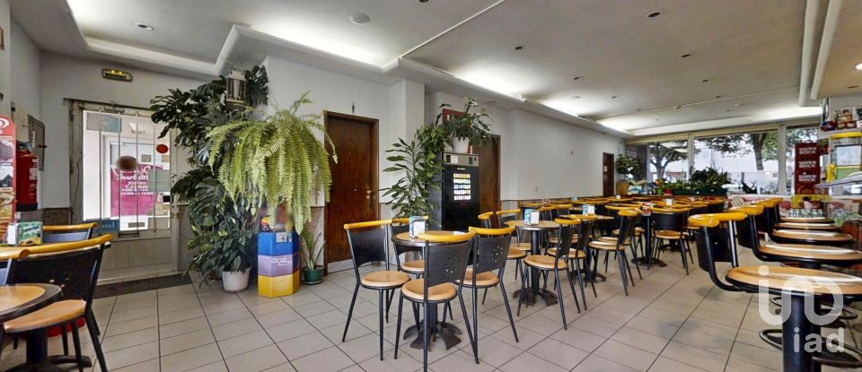 Boutique/Local commercial à Mafamude e Vilar do Paraíso de 95 m²