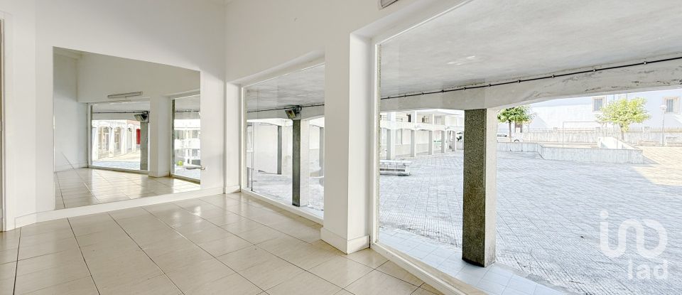 Shop / premises commercial in Oliveira do Bairro of 34 m²