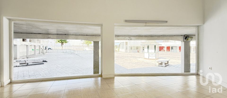 Shop / premises commercial in Oliveira do Bairro of 34 m²