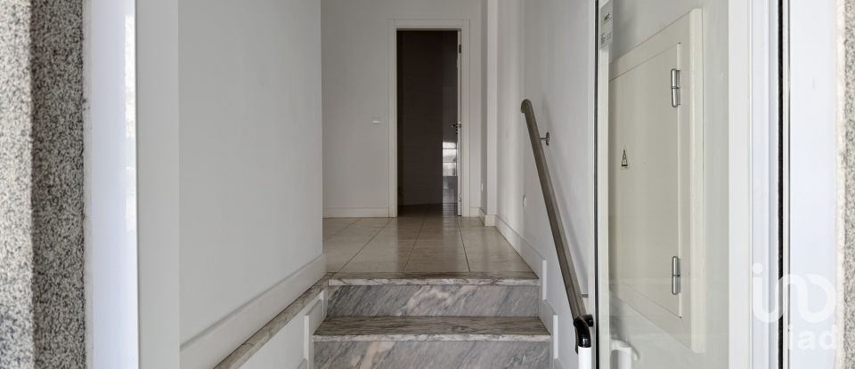 Shop / premises commercial in Oliveira do Bairro of 34 m²