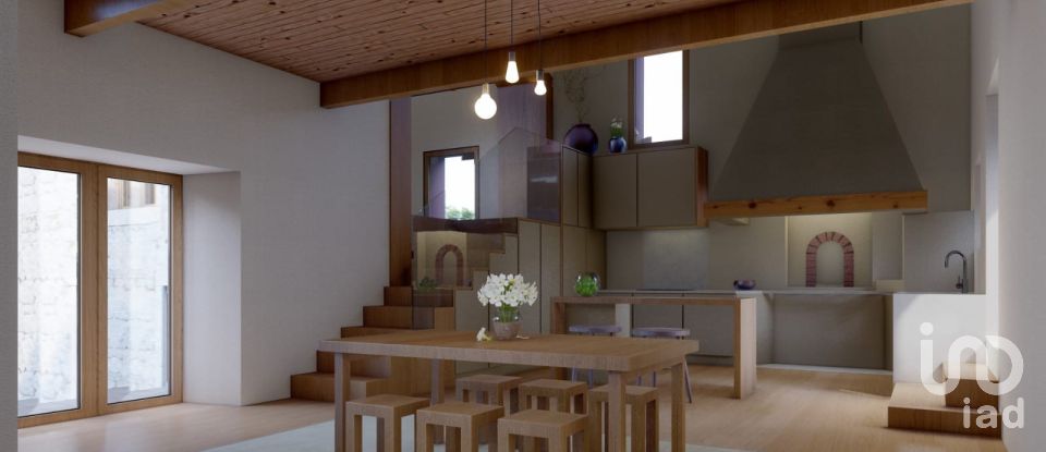 House T3 in Redinha of 249 m²