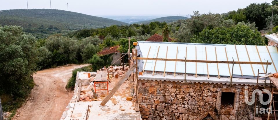 House T3 in Redinha of 249 m²