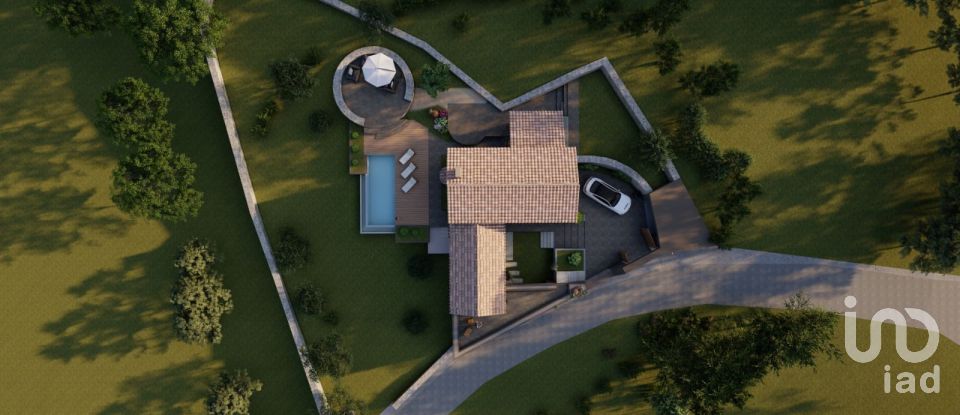 House T3 in Redinha of 249 m²