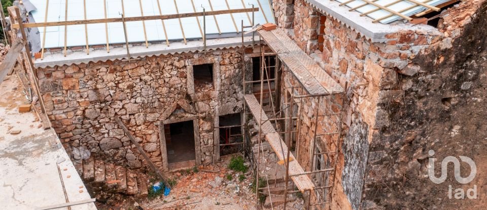 House T3 in Redinha of 249 m²