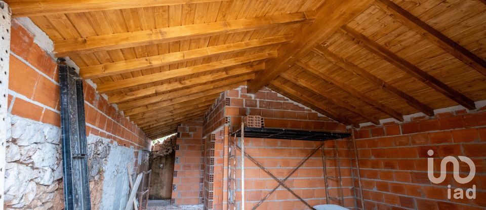 House T3 in Redinha of 249 m²