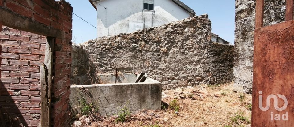 Maison T0 à Seixo da Beira de 186 m²