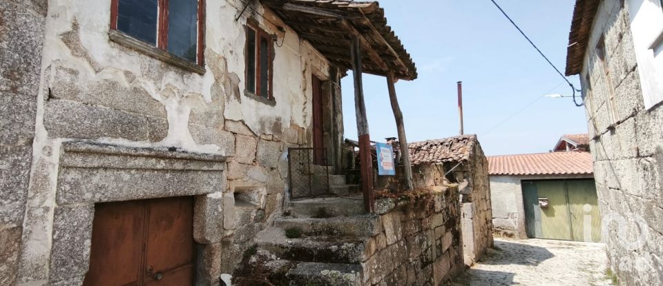 Maison T0 à Seixo da Beira de 186 m²