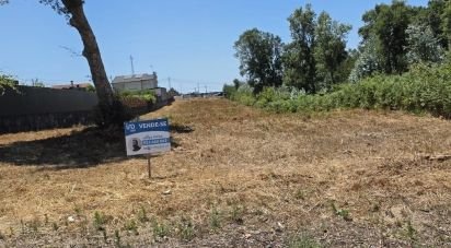 Terrain à bâtir à Pedroso e Seixezelo de 1 600 m²