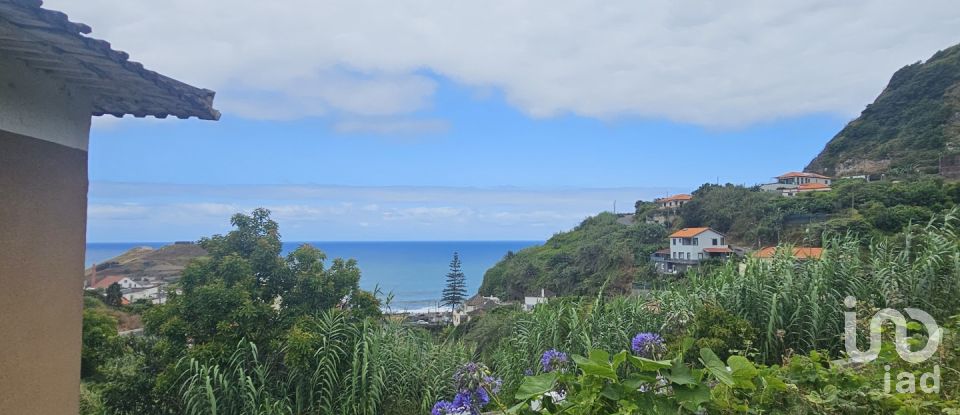 House T3 in Porto da Cruz of 139 m²