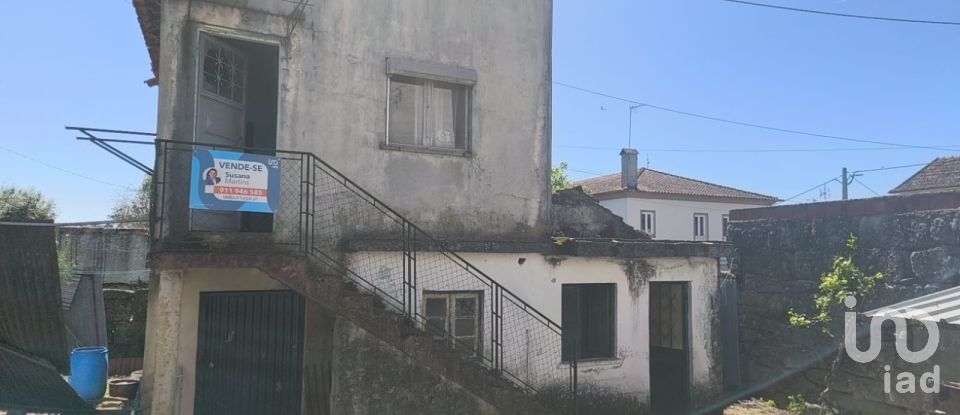 Maison T4 à Canas de Senhorim de 176 m²