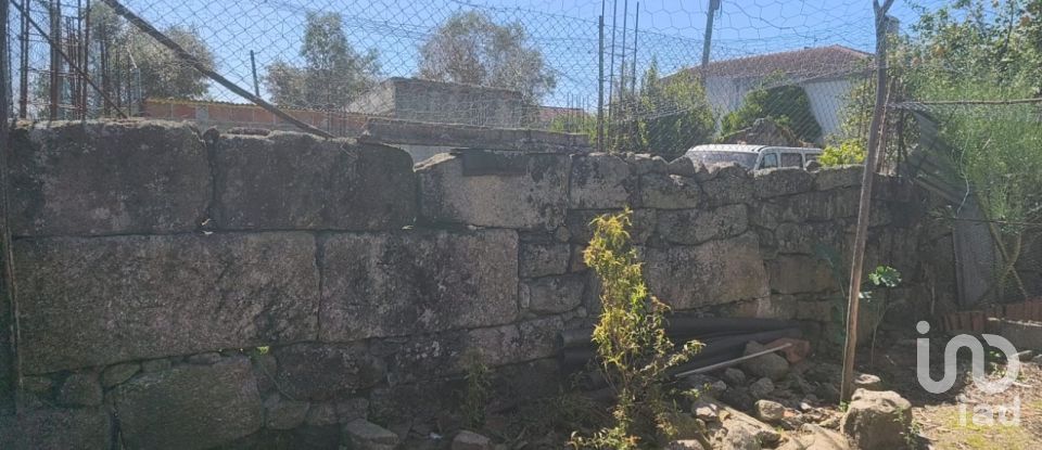 Maison T4 à Canas de Senhorim de 176 m²