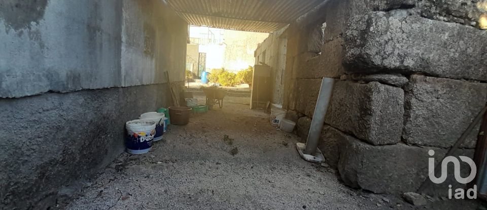 Maison T4 à Canas de Senhorim de 176 m²