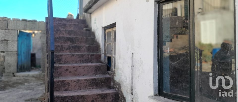 Maison T4 à Canas de Senhorim de 176 m²