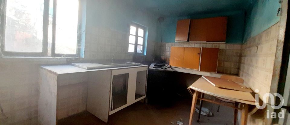 Maison T4 à Canas de Senhorim de 176 m²