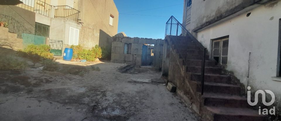 Maison T4 à Canas de Senhorim de 176 m²