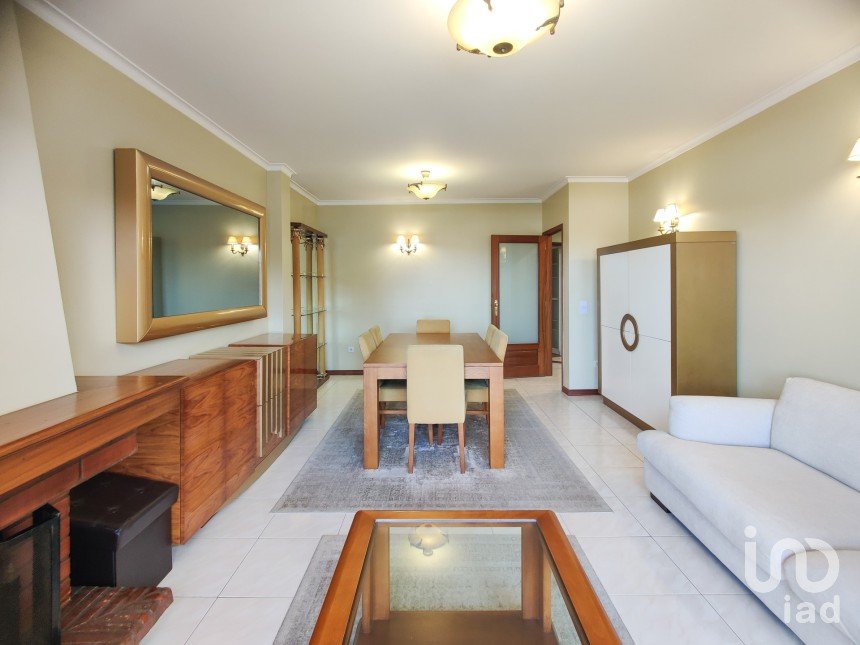 Apartamento T2 em São Mamede de Infesta e Senhora da Hora de 97 m²