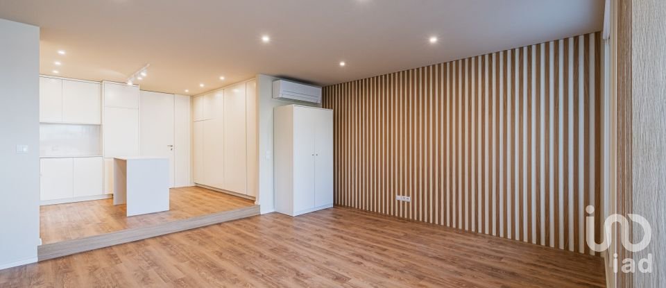 Apartment T2 in Campanhã of 79 m²