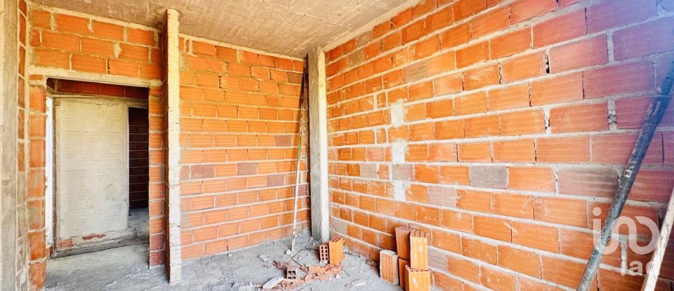 House T3 in Fernão Ferro of 123 m²