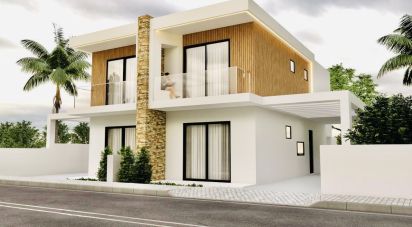 House T3 in Fernão Ferro of 130 m²