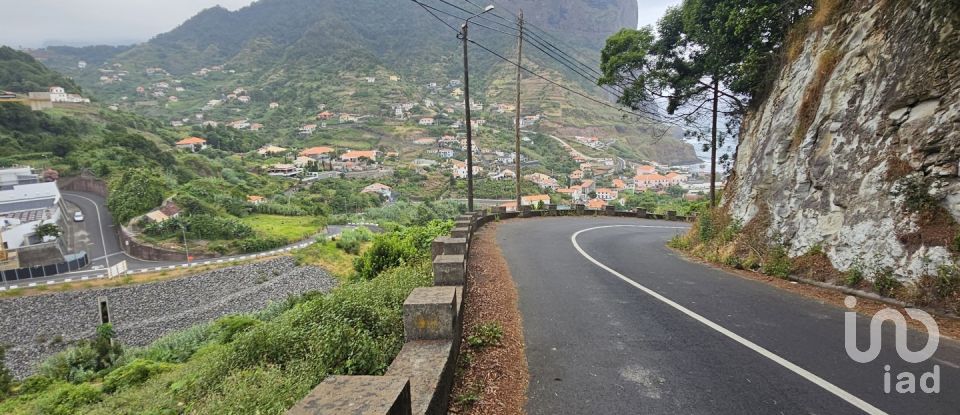 Land in Porto da Cruz of 610 m²