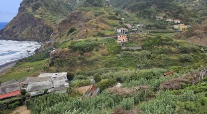 Terrain à Porto da Cruz de 1 000 m²