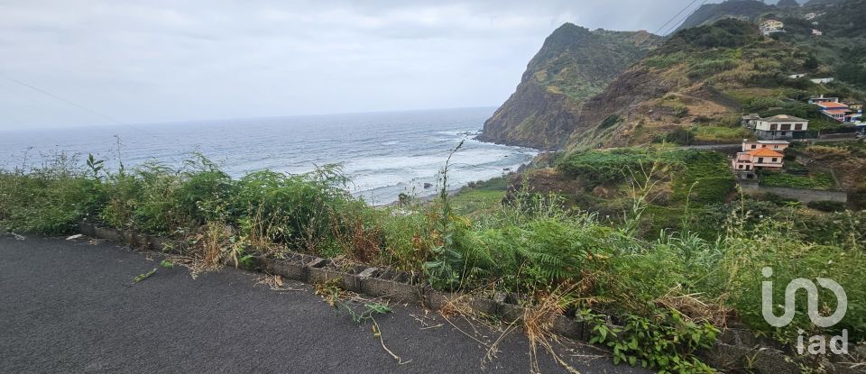 Land in Porto da Cruz of 1,000 m²