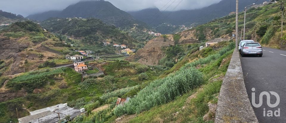 Land in Porto da Cruz of 1,000 m²