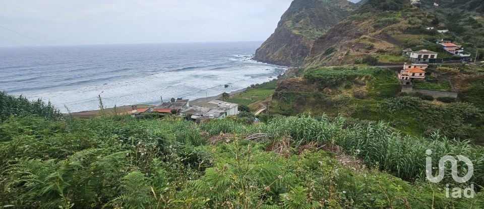 Land in Porto da Cruz of 1,000 m²