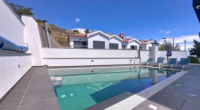 House T3 in Caniço of 238 m²
