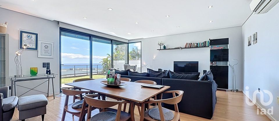 House T3 in Caniço of 238 m²