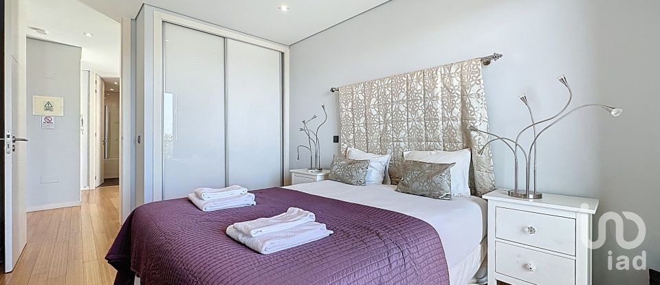 House T3 in Caniço of 238 m²