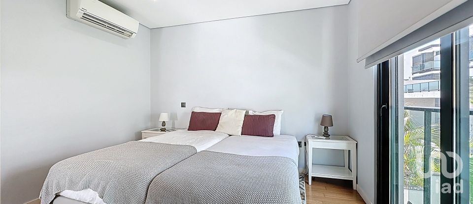 House T3 in Caniço of 238 m²