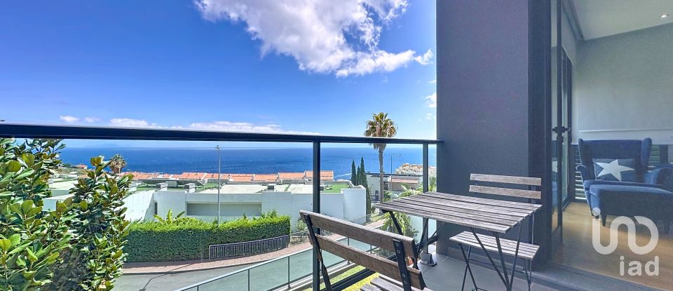 House T3 in Caniço of 238 m²