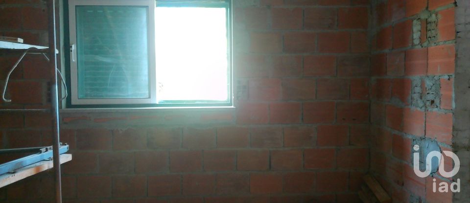 Country home T3 in Nelas of 6,500 m²