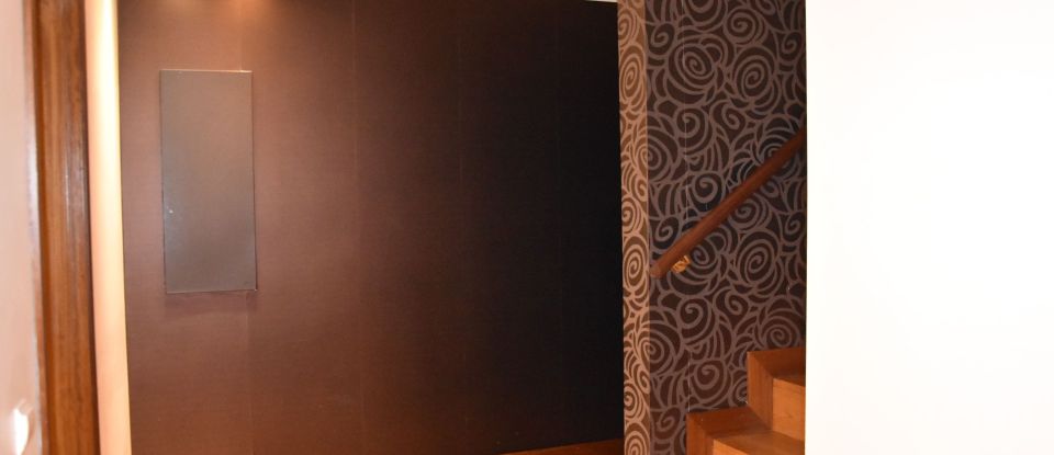 Apartamento T5 em Santo António dos Olivais de 306 m²