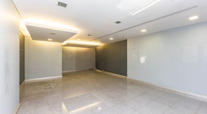 Shop / premises commercial in Cedofeita, Santo Ildefonso, Sé, Miragaia, São Nicolau e Vitória of 196 m²